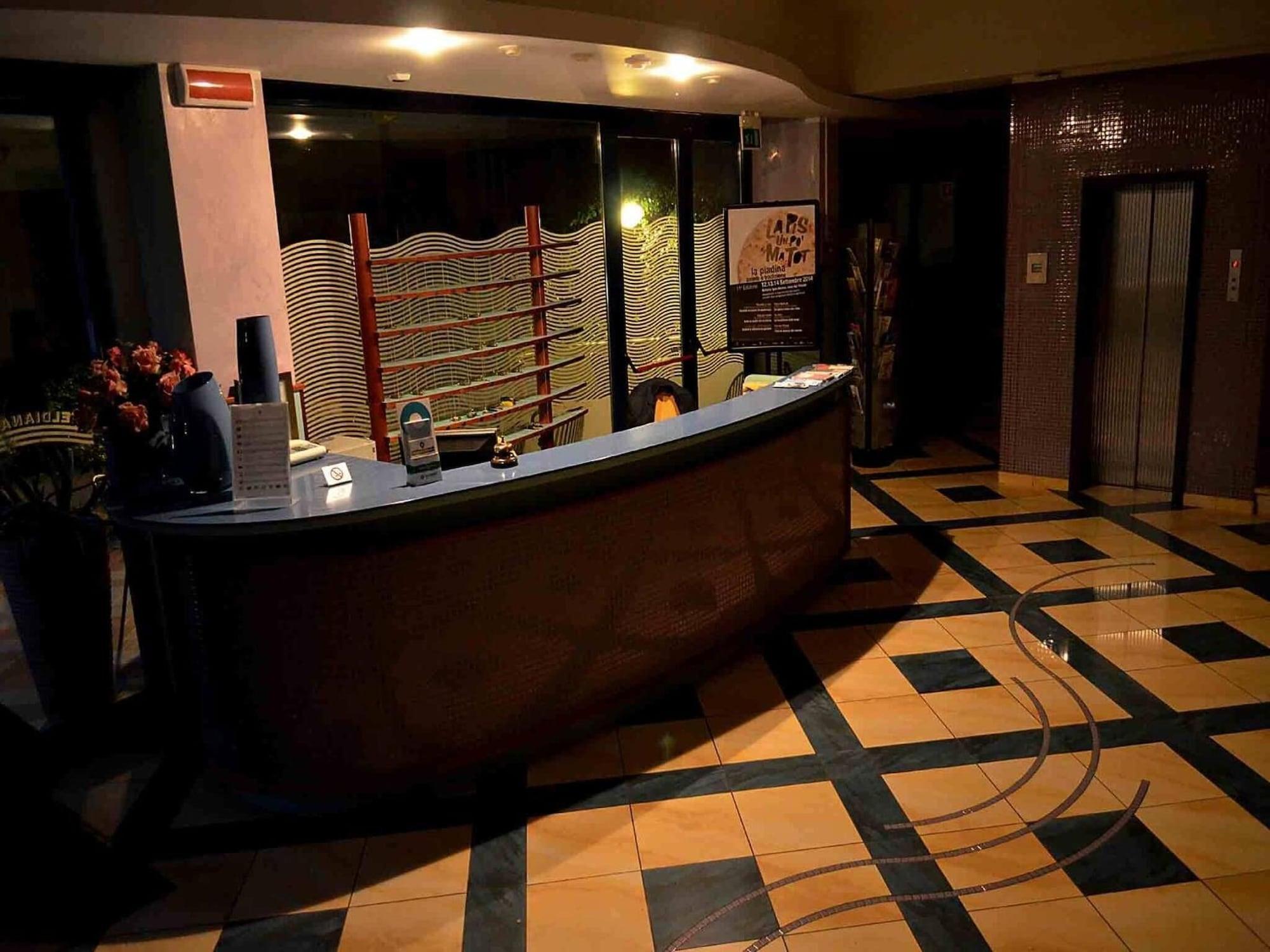 Hotel Diana Bellaria-Igea Marina Exterior photo